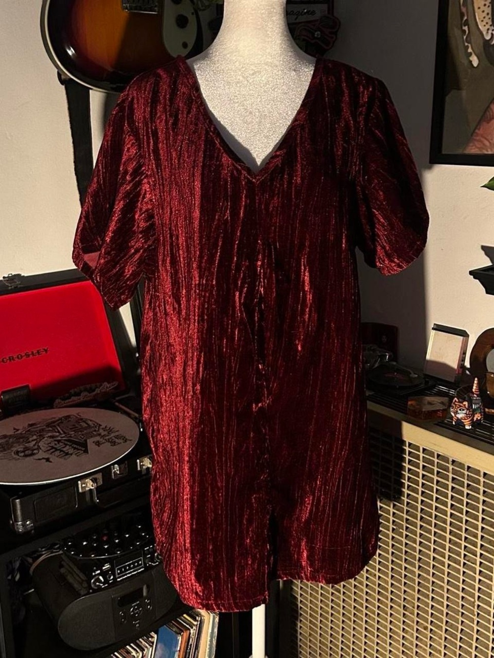 Women’s Velvet Velour V-Neck Short Sleeve Shirt - Size Large - Burgundy
